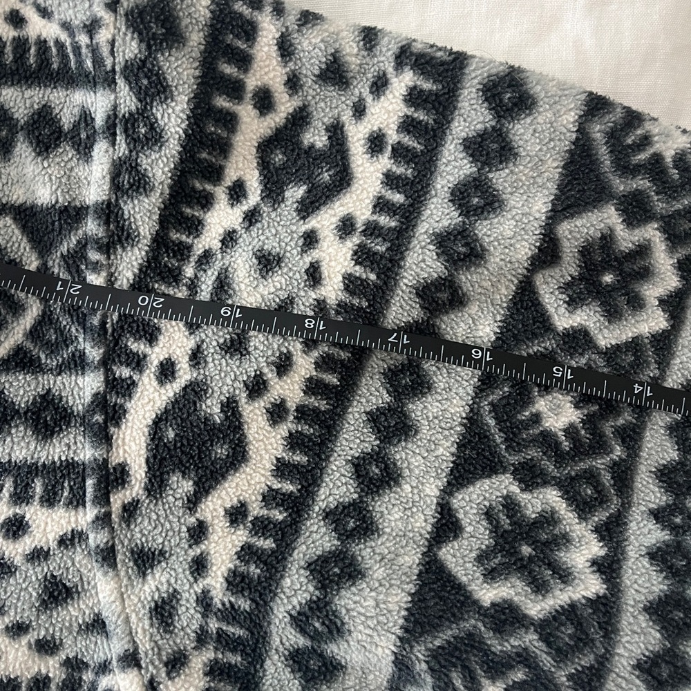 Vintage L.L. Bean patterned fleece - Picture 10 of 10